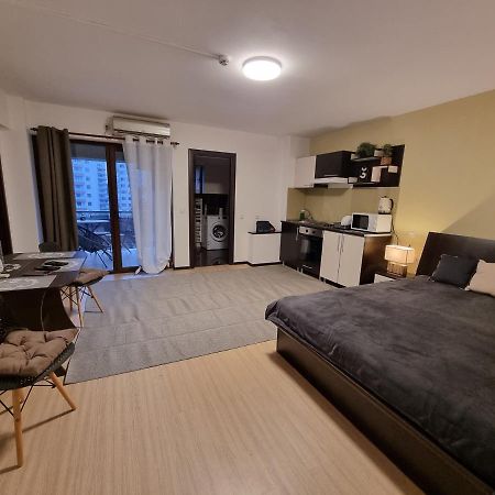 Lovely & Comfy, Central Apt In Jászvásár Kültér fotó